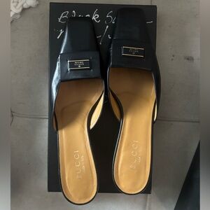 Gucci Black Leather kitten heal! NOTE: see description